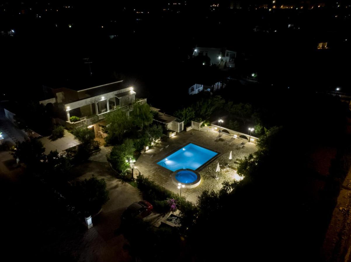 Appartamento Ortensia In Villa Mariella Ostuni Eksteriør bilde